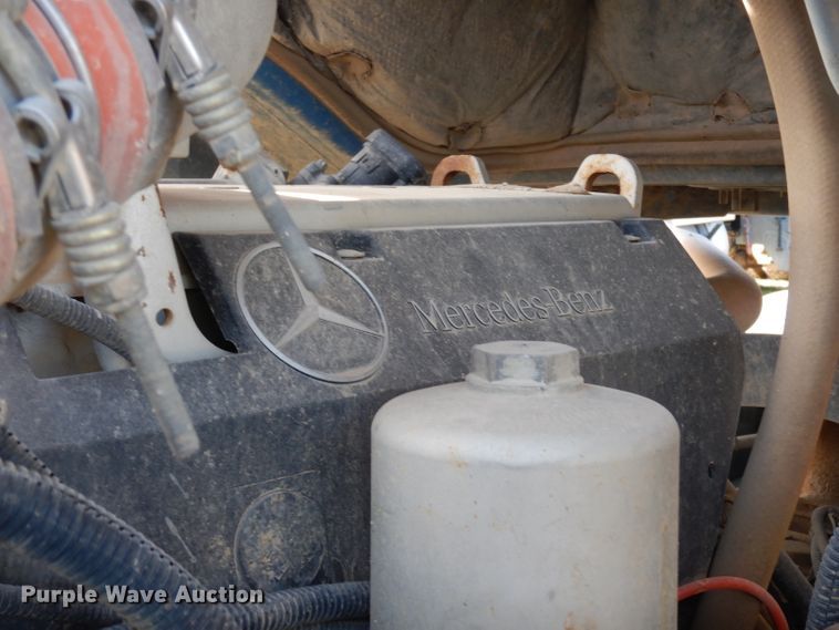 image for item DG6350 2007 Sterling LT8500 truck cab and chassis