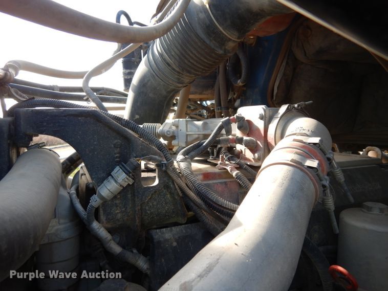 image for item DG6350 2007 Sterling LT8500 truck cab and chassis