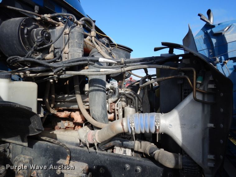 image for item DG6350 2007 Sterling LT8500 truck cab and chassis