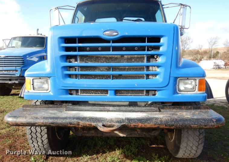 image for item DG6350 2007 Sterling LT8500 truck cab and chassis