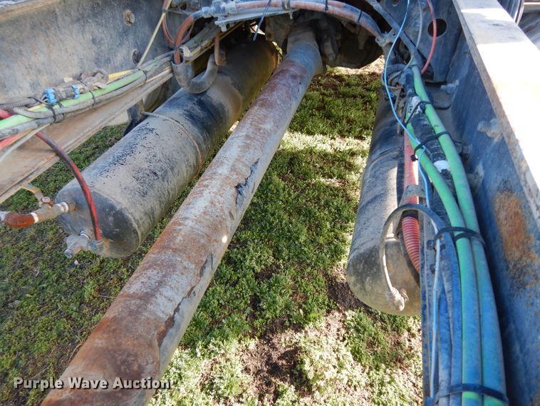 image for item DG6350 2007 Sterling LT8500 truck cab and chassis