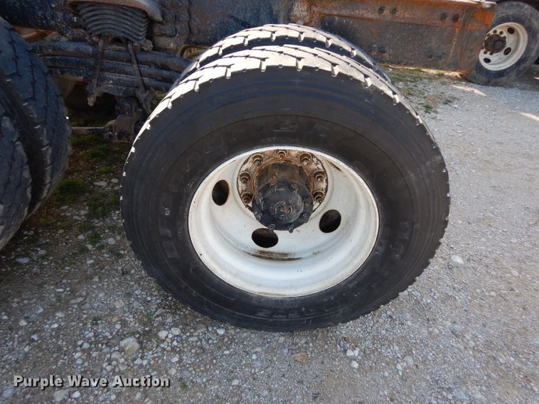 image for item DG6350 2007 Sterling LT8500 truck cab and chassis