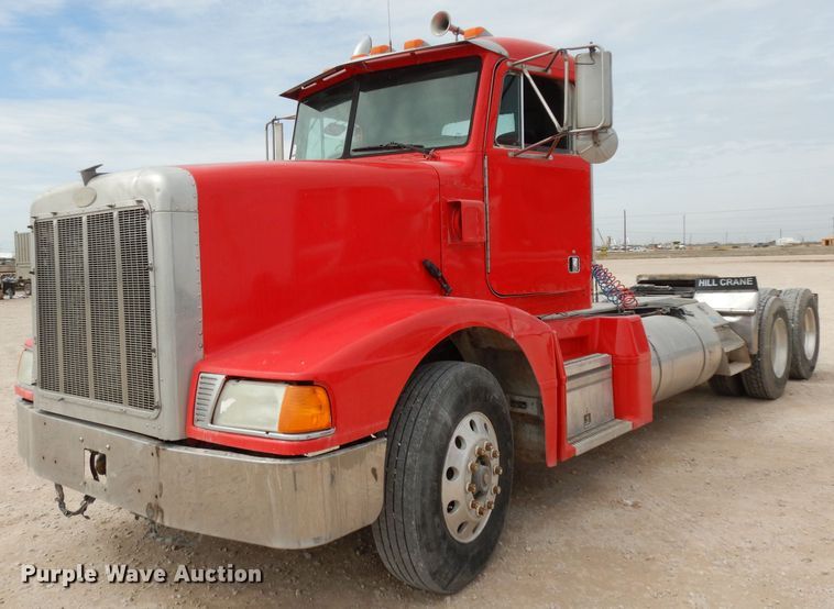 image for item DH2400 1995 Peterbilt 377 semi truck