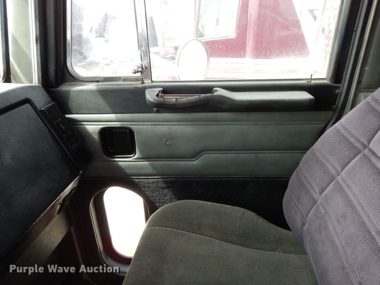 image for item DH2400 1995 Peterbilt 377 semi truck