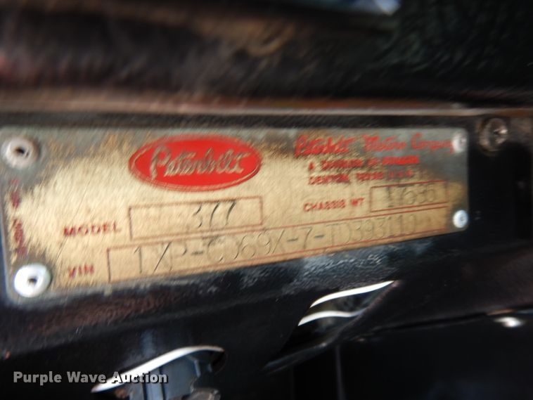 image for item DH2400 1995 Peterbilt 377 semi truck