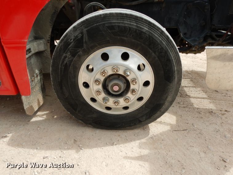 image for item DH2400 1995 Peterbilt 377 semi truck