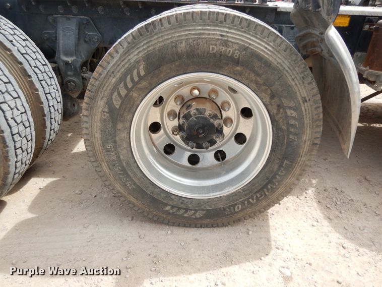 image for item DH2400 1995 Peterbilt 377 semi truck