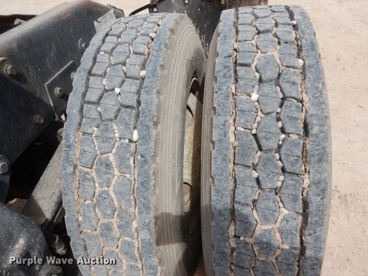 image for item DH2400 1995 Peterbilt 377 semi truck