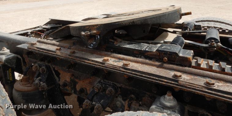 image for item DH2401 2003 Kenworth semi truck