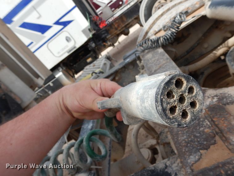 image for item DH2401 2003 Kenworth semi truck