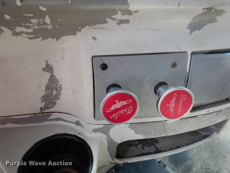 image for item DH2402 2010 Peterbilt 387 semi truck