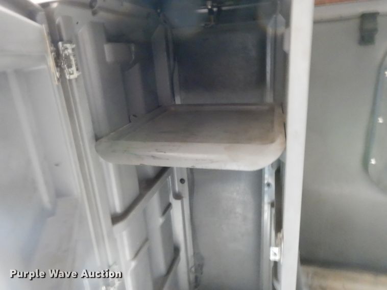 image for item DH2402 2010 Peterbilt 387 semi truck