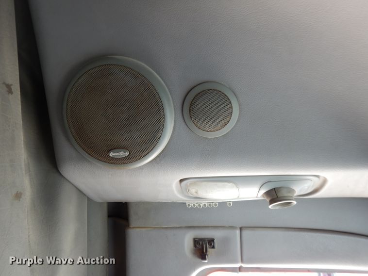 image for item DH2402 2010 Peterbilt 387 semi truck