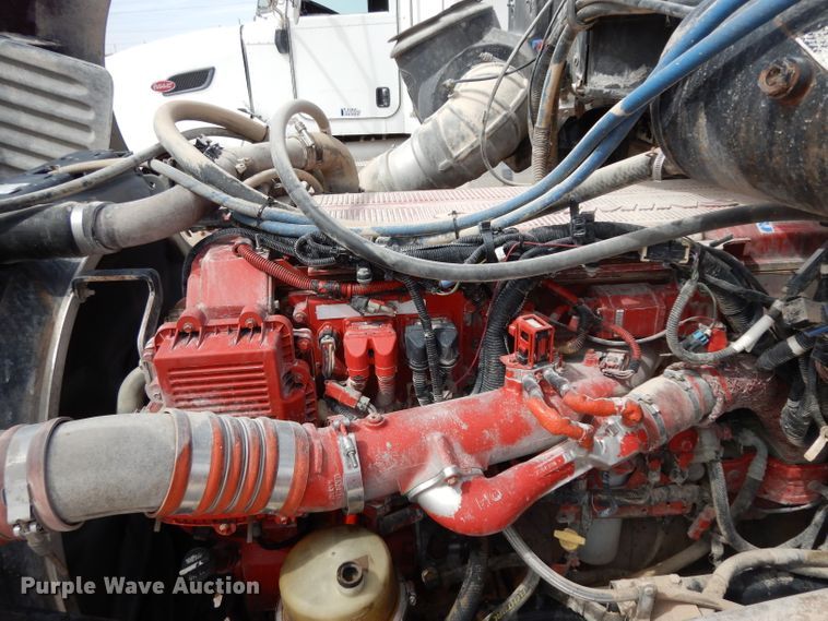 image for item DH2402 2010 Peterbilt 387 semi truck