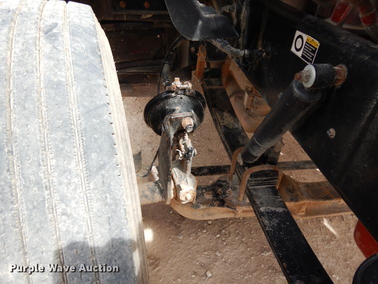 image for item DH2402 2010 Peterbilt 387 semi truck