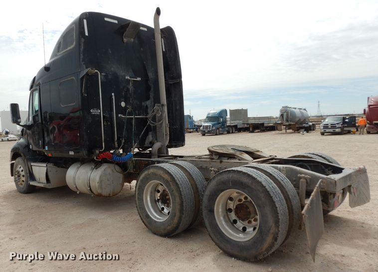 image for item DH2403 2009 Peterbilt 387 semi truck