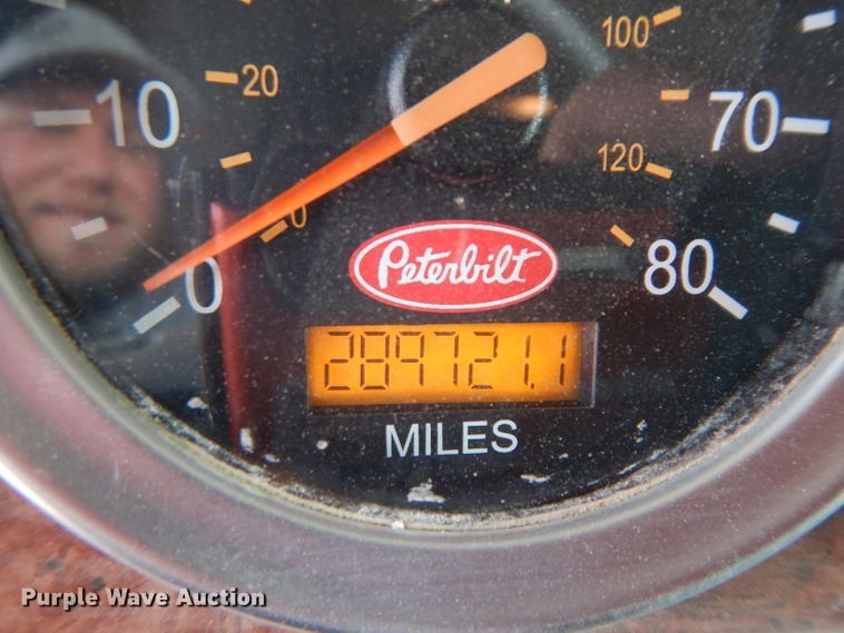 image for item DH2403 2009 Peterbilt 387 semi truck