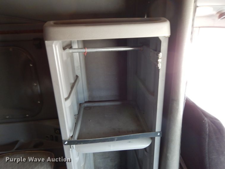 image for item DH2403 2009 Peterbilt 387 semi truck