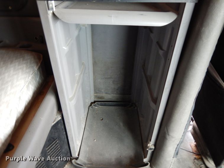 image for item DH2403 2009 Peterbilt 387 semi truck