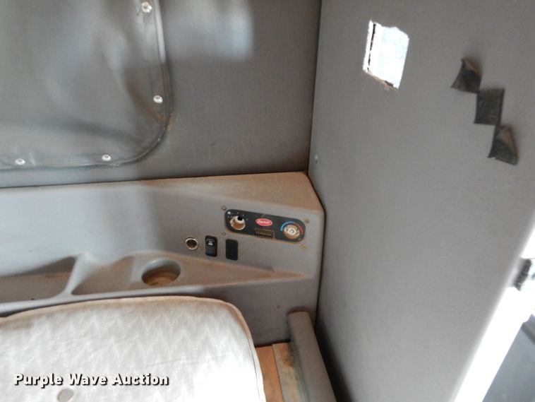 image for item DH2403 2009 Peterbilt 387 semi truck