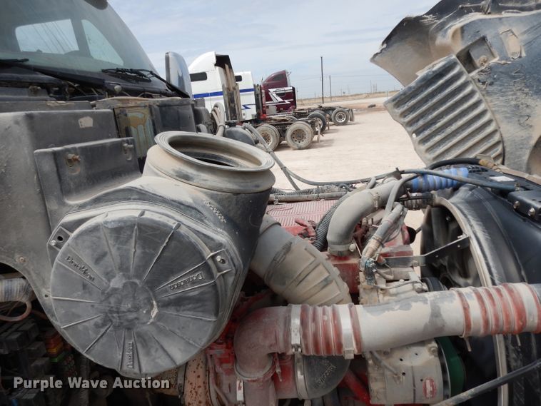 image for item DH2403 2009 Peterbilt 387 semi truck