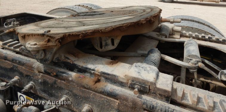 image for item DH2403 2009 Peterbilt 387 semi truck