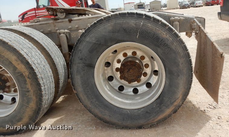 image for item DH2403 2009 Peterbilt 387 semi truck