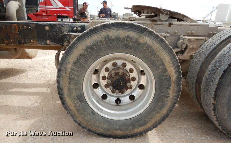 image for item DH2403 2009 Peterbilt 387 semi truck