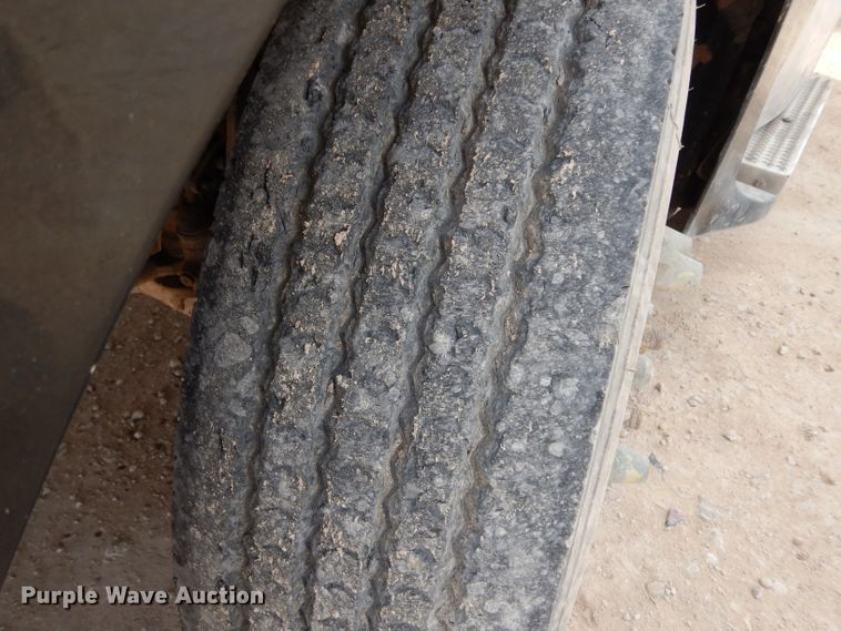 image for item DH2403 2009 Peterbilt 387 semi truck