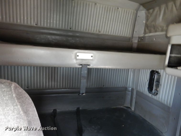 image for item DH2404 2007 Kenworth T600 semi truck