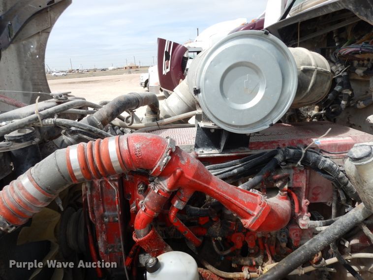 image for item DH2404 2007 Kenworth T600 semi truck