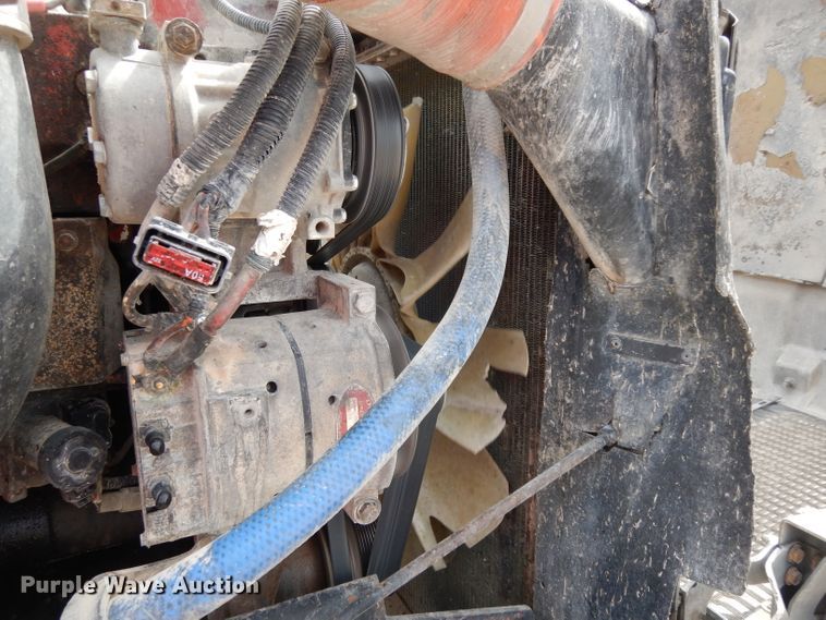 image for item DH2404 2007 Kenworth T600 semi truck