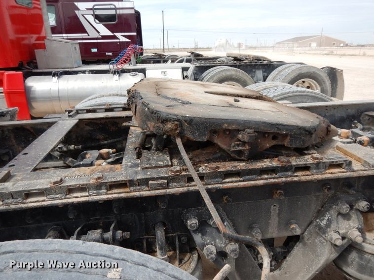 image for item DH2404 2007 Kenworth T600 semi truck