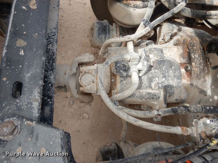 image for item DH2404 2007 Kenworth T600 semi truck