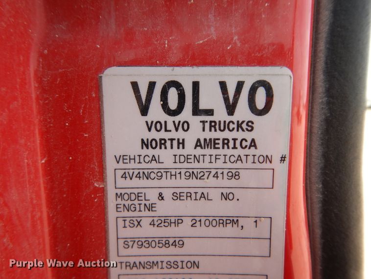image for item DH2405 2009 Volvo VNL semi truck