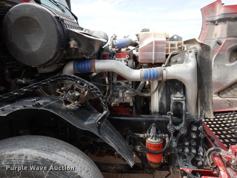 image for item DH2405 2009 Volvo VNL semi truck