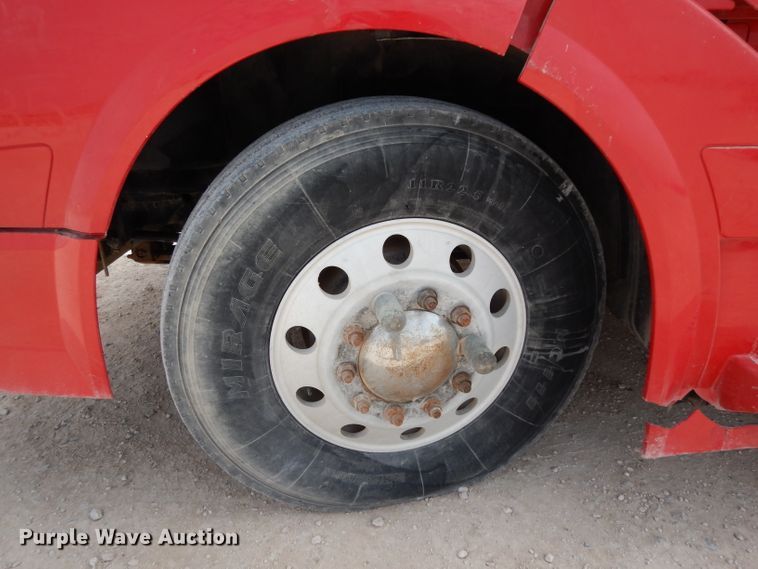 image for item DH2405 2009 Volvo VNL semi truck