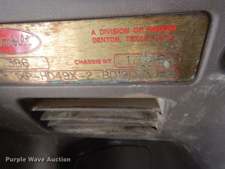 image for item DH2406 2011 Peterbilt 386 semi truck