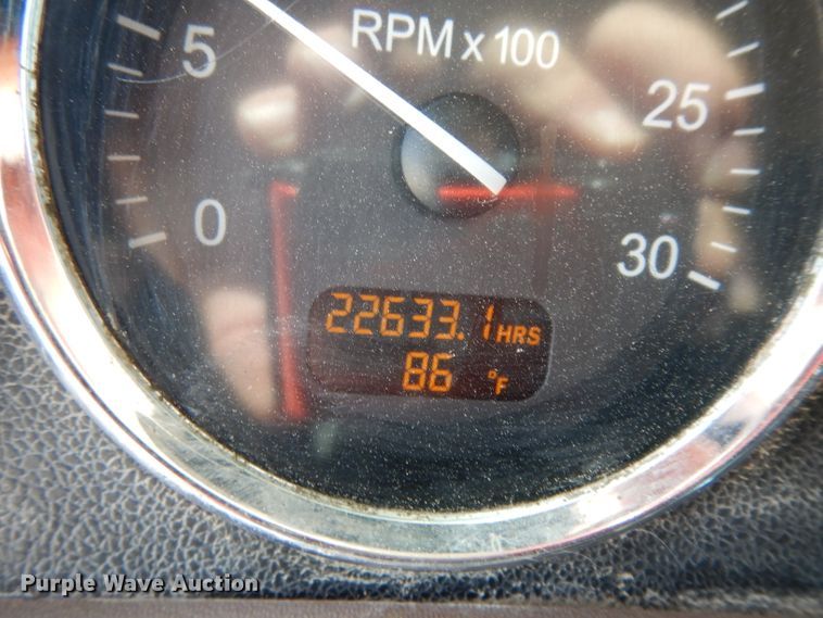 image for item DH2406 2011 Peterbilt 386 semi truck