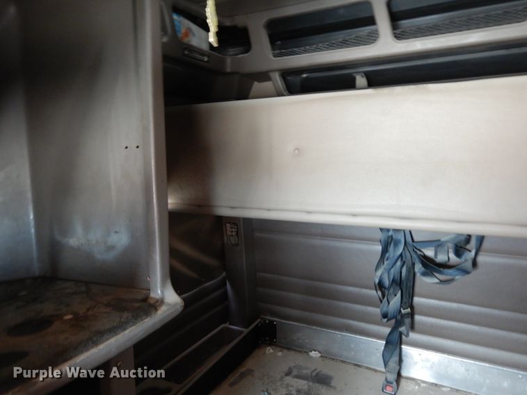 image for item DH2406 2011 Peterbilt 386 semi truck