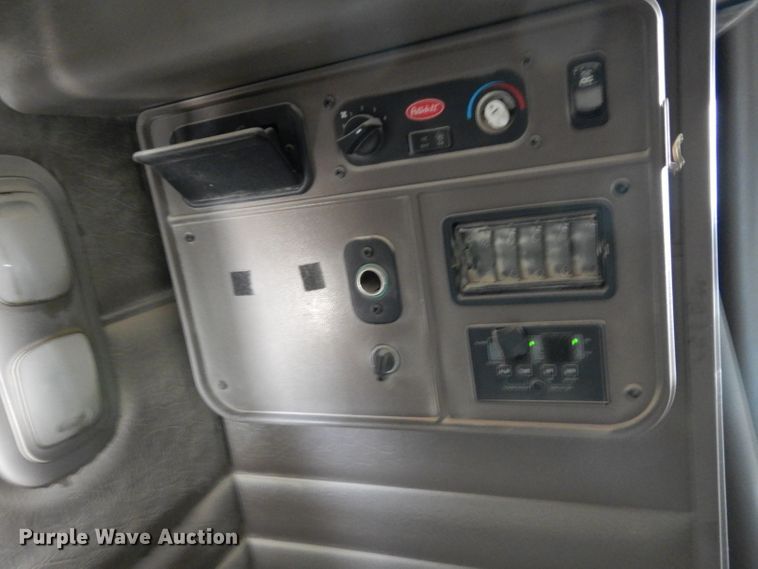 image for item DH2406 2011 Peterbilt 386 semi truck