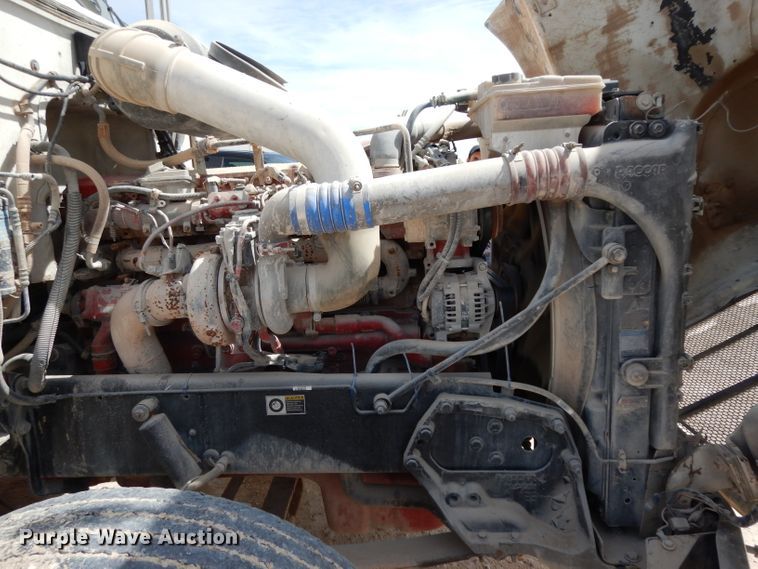 image for item DH2406 2011 Peterbilt 386 semi truck