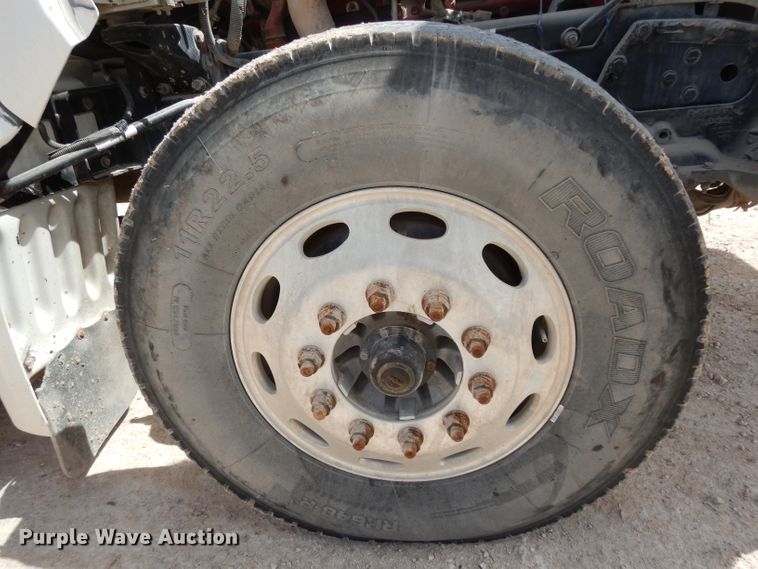 image for item DH2406 2011 Peterbilt 386 semi truck