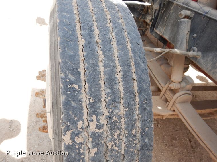 image for item DH2406 2011 Peterbilt 386 semi truck