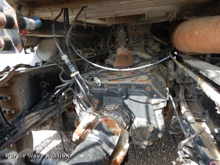 image for item DH2411 2007 Mack CXN semi truck