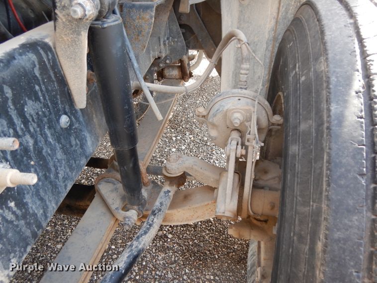 image for item DH2411 2007 Mack CXN semi truck