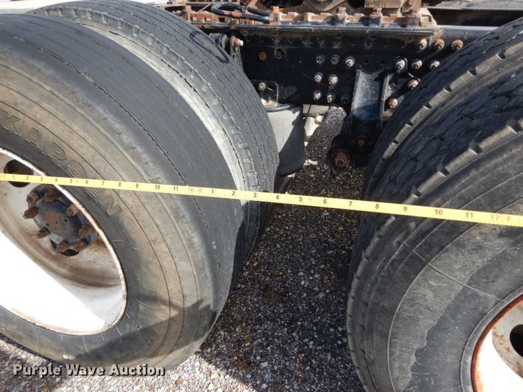 image for item DH2411 2007 Mack CXN semi truck