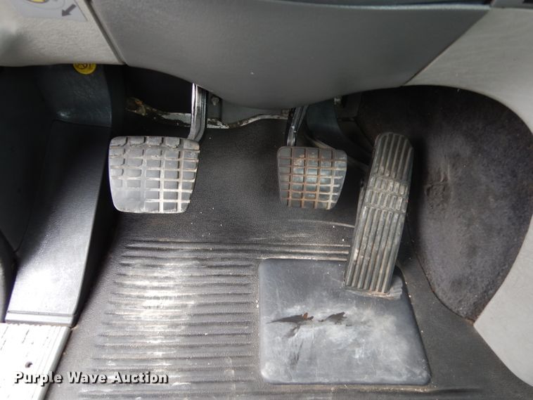 image for item DH2412 2007 Freightliner Columbia semi truck