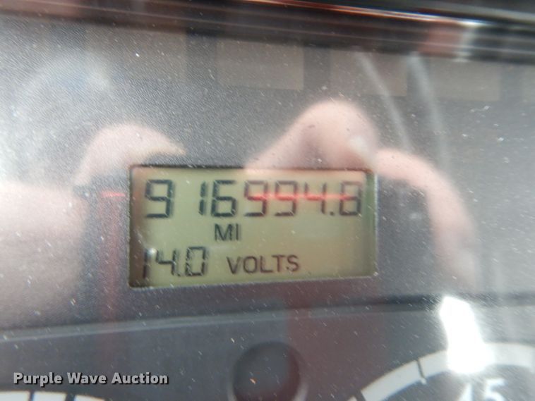 image for item DH2412 2007 Freightliner Columbia semi truck