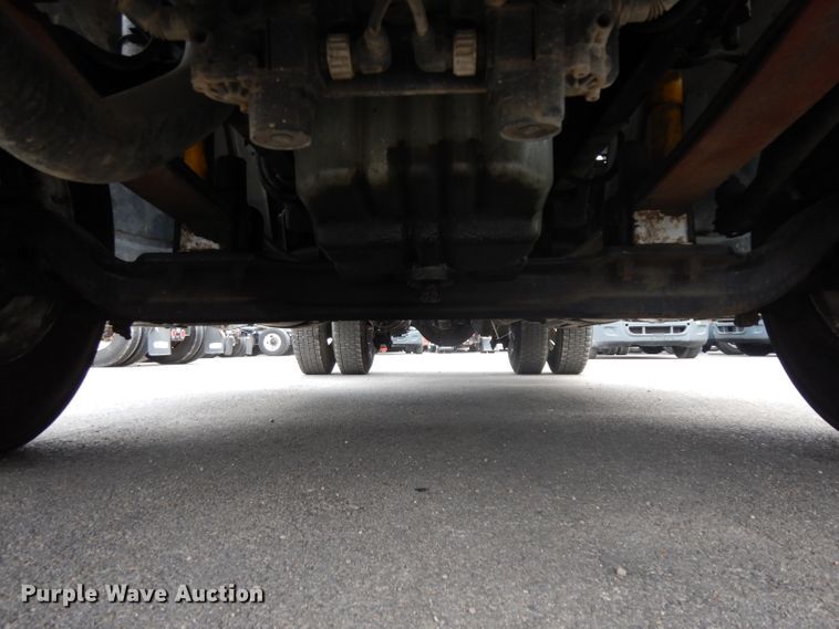 image for item DH2412 2007 Freightliner Columbia semi truck